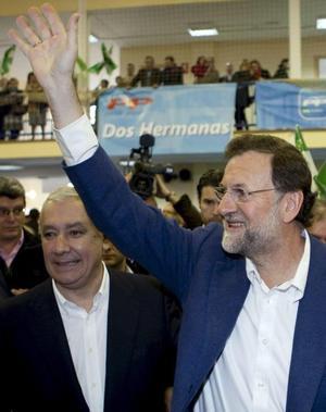 Rajoy, contra los «bandazos a tontas y a locas»
