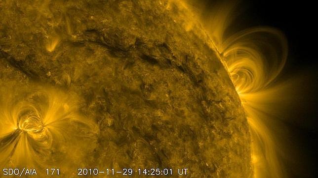 Gigantescas explosiones en cadena causan los tsunamis solares