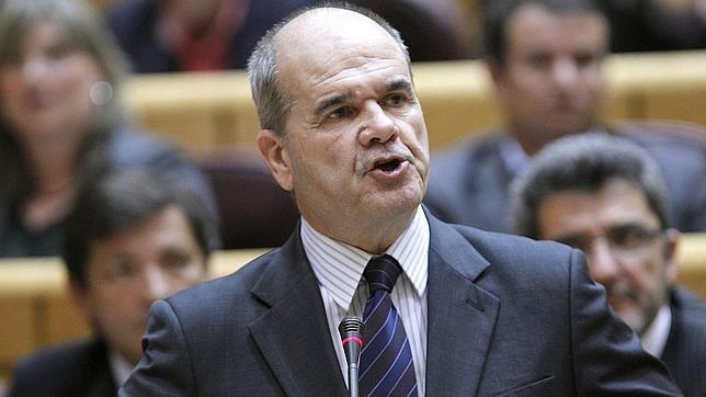 La Junta consuma su «enchufazo» de 20.000 contratos a dedo