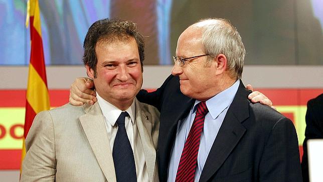La caída de los símbolos socialistas