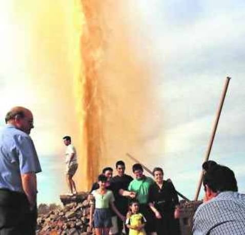Surge un nuevo géiser de agua