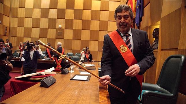 El frágil bastón de Belloch