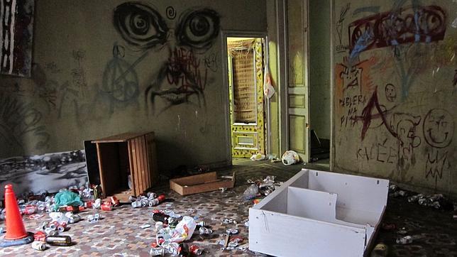 Desalojan un edificio ocupado en la calle Balmes que suscitó quejas vecinales