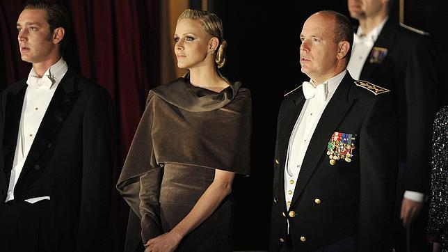 Alberto de Mónaco contemplará los trajes de su madre en el Museo Balenciaga de Guetaria