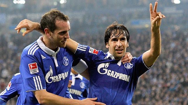 Otro gol de Raúl pone cuarto al Schalke