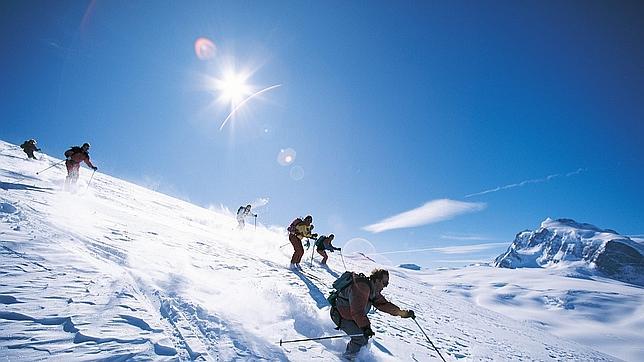 Fallece el niño español atrapado en una avalancha de nieve en Suiza