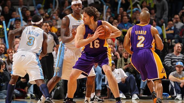 Bynum, Bryant y Gasol, trío ganador
