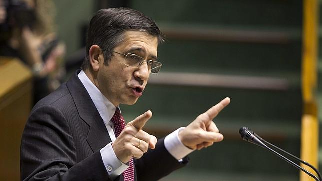 López quiere evitar el «victimismo» de ETA con una política penitenciaria «inteligente»
