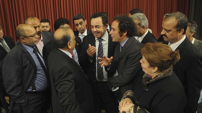 Plante de los laicos a los islamistas en el nuevo Congreso egipcio