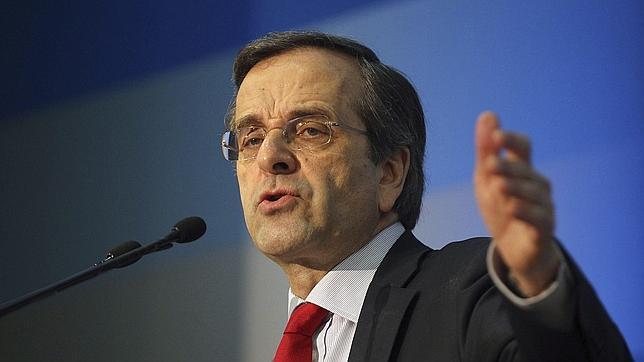 Diputados disidentes regresan al partido de la derecha tras su repunte en los sondeos