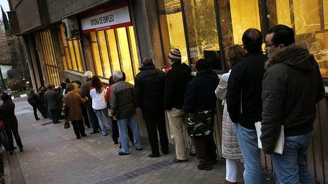Los parados perderán entre 50 y 140 euros de la prestación desde el séptimo mes