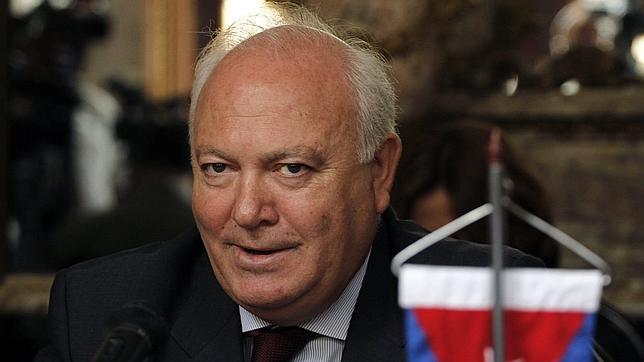 Moratinos niega ser candidato a suceder a Annan