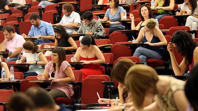 ¿Buscas tu primer empleo? Profesiones y estudios con futuro