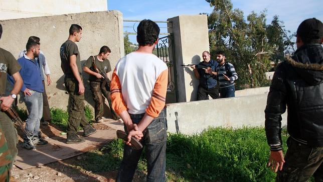 Un ex militar español adiestra a los rebeldes en la guerra de Siria