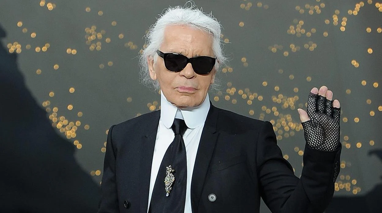 Muere El Diseñador Karl Lagerfeld