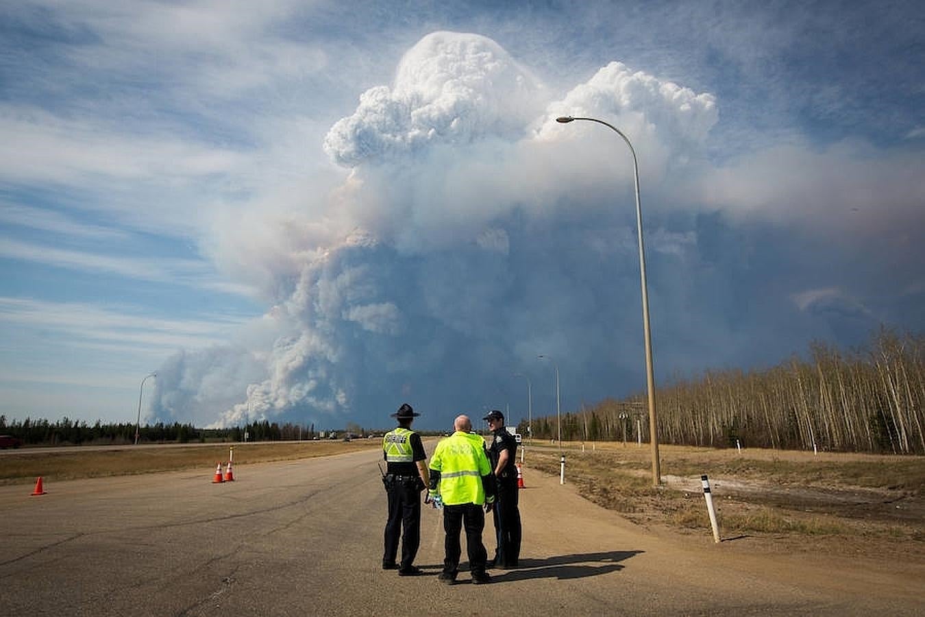 Un incendio provoca desalojos en Canadá