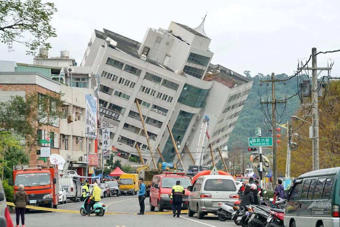 En Imágenes Un Terremoto En Taiwán Deja Al Menos Seis Muertos Y Más De 200 Heridos 