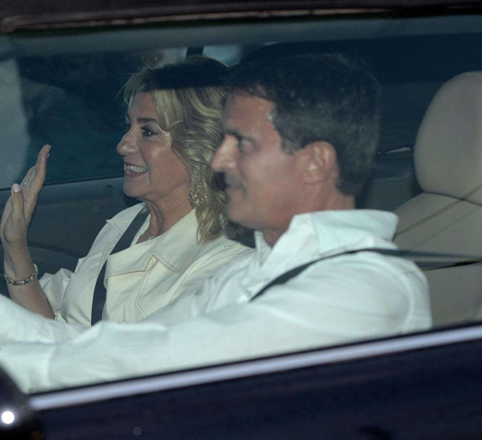 Gallardo y Manuel Valls llegando a la fiesta