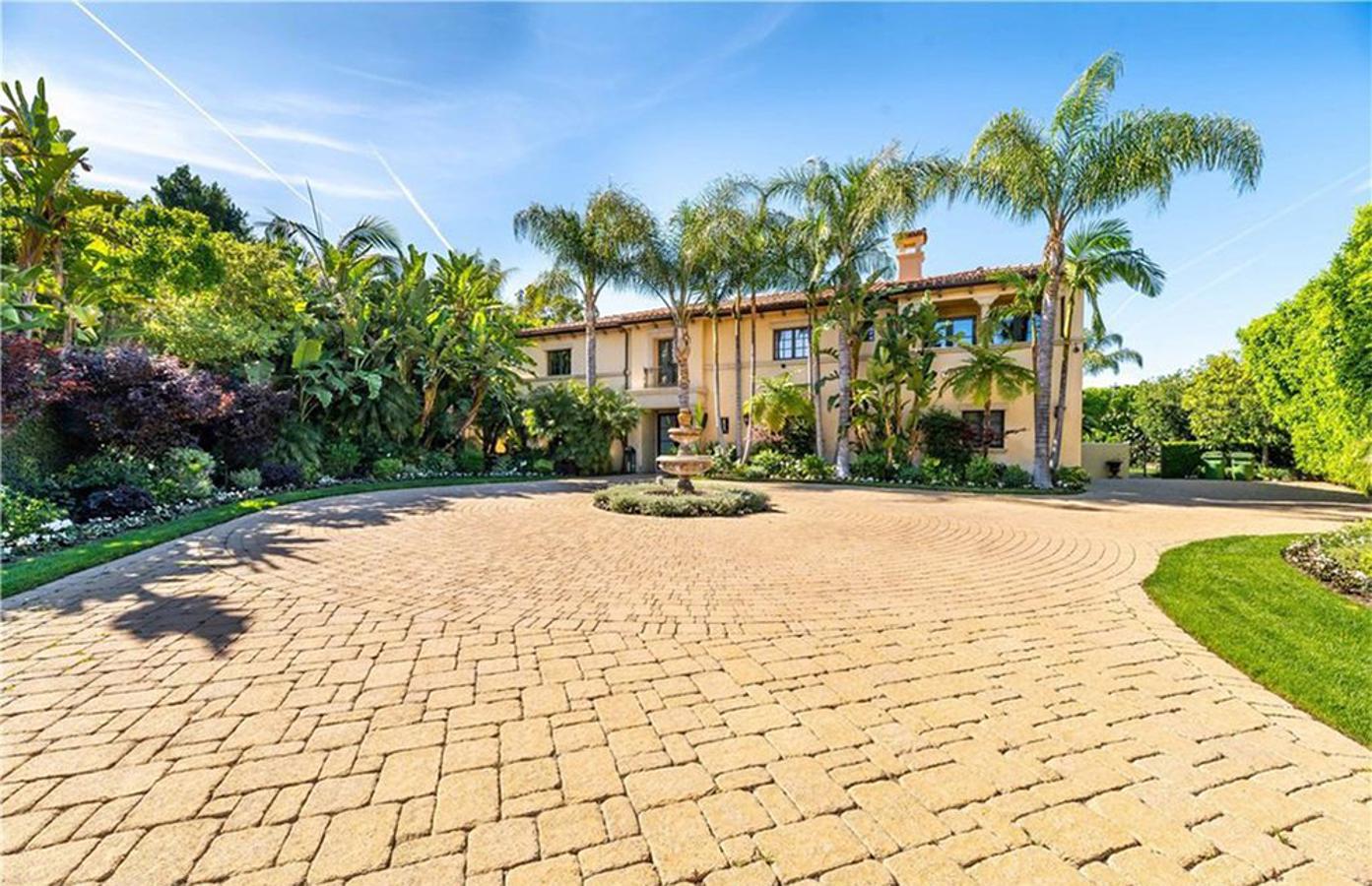 Kaley Cuoco vende, por 3,65 millones, la mansión que compró a Khloé