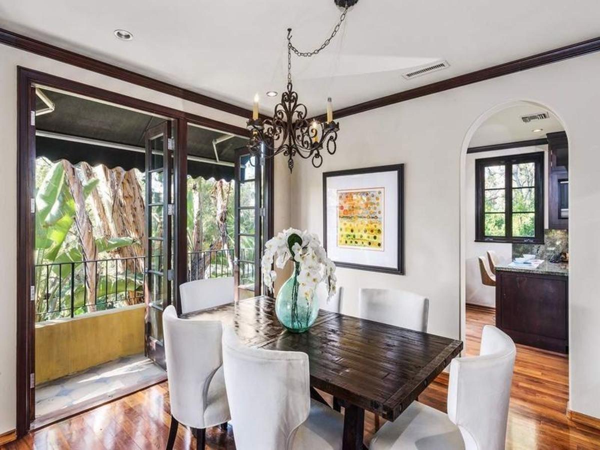 El astuto negocio de Emma Roberts al vender su mansión 2 años después