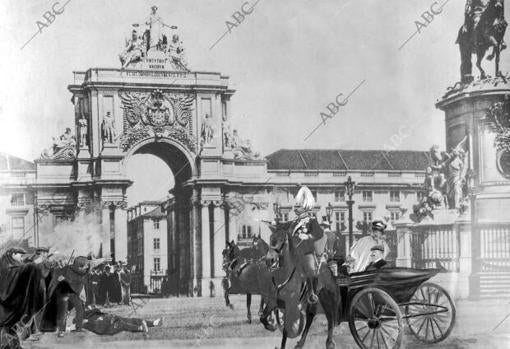 Reconstrucción fotográfica del momento del regicidio realizada por ABC a principio de febrero de 1908