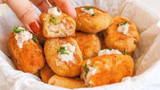 Croquetas saludables de bechamel de coliflor y pollo