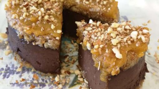Pastel de chocolate y almendras.