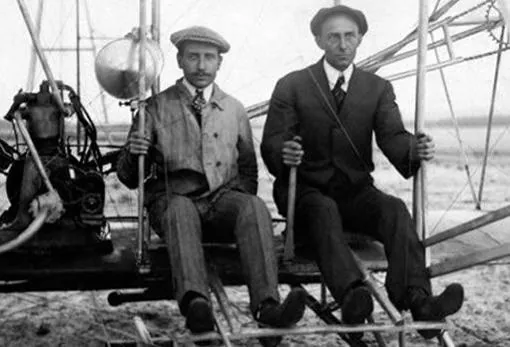 The Wright brothers, in an image from 1903, the same year they blew an airplane for the first time in history