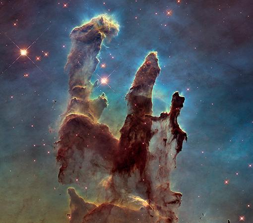 Los Pilares de la Creación, en la Nebulosa del Águila (M16), a 6.000 años luz, captados por el Hubble en 1995