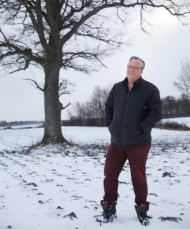 Jonas Jonasson «Si Dios existe, sin duda tiene sentido del humor»