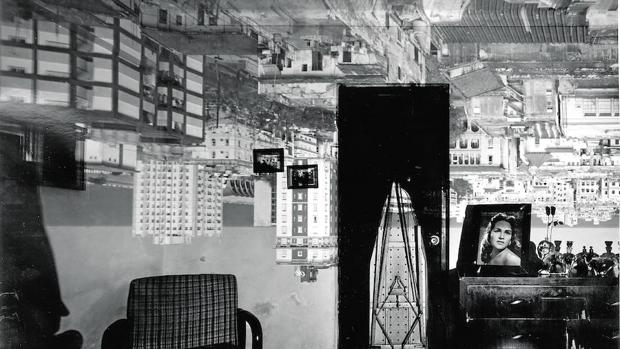Una de las habitaciones convertidas en cámaras obscuras por Abelardo Morell