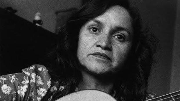 Después de vivir un siglo»: Violeta Parra, la mujer más allá del mito