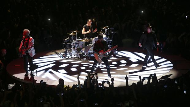 Una imagen del concierto de U2 en Lisboa