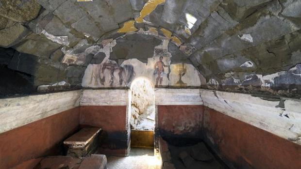 La pintura en la necrópolis de Cumas (Nápoles)