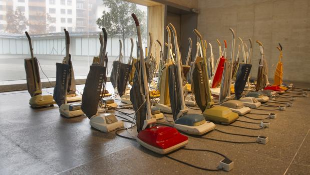 «Sinfonía para 40 aspiradores», instalación de 1976