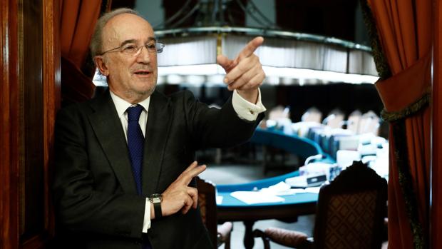 Santiago Muñoz Machado, en la sede de la RAE, tras ser elegido director de la magna institución