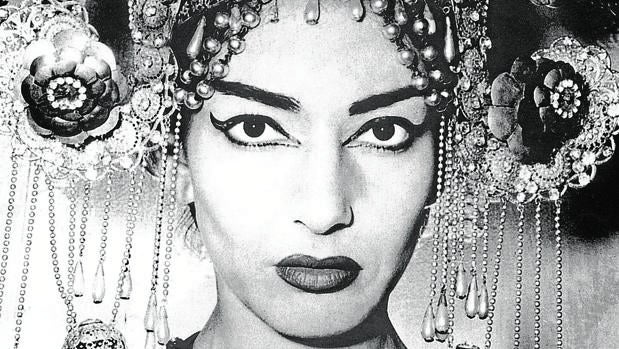 Maria Callas, caracterizada como Turandot