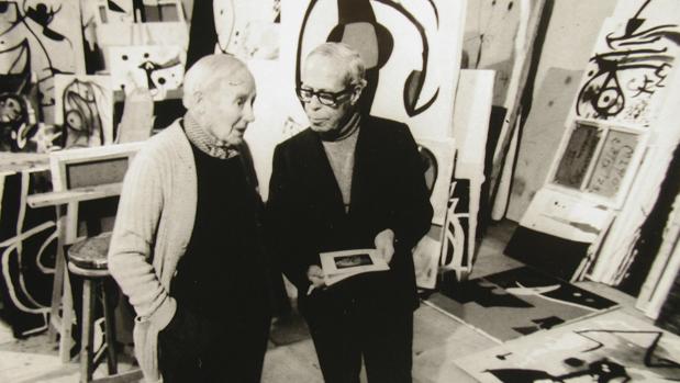 Sobre Josep Lluís Sert (a la derecha en la foto, con Joan Miró) trata uno de los libros más interesantes