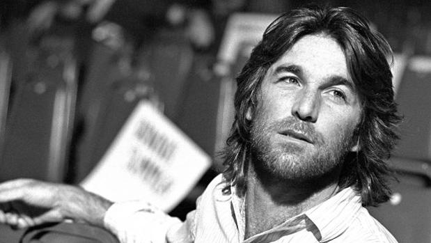 Dennis Wilson, en una imagen promocional de principios de los setenta