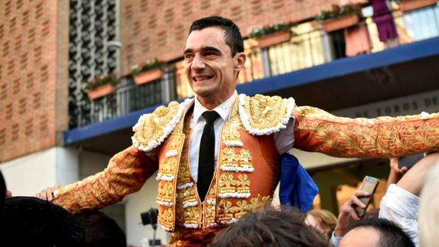 Paco Ureña, por la puerta grande de Vista Alegre