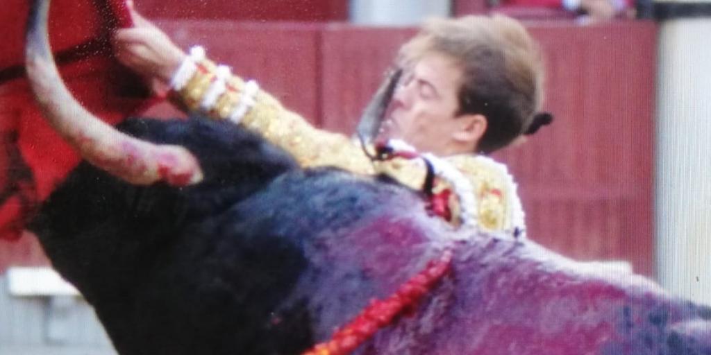 Directo: Javier Cortés, herido en la cara con el tercer toro en Las Ventas