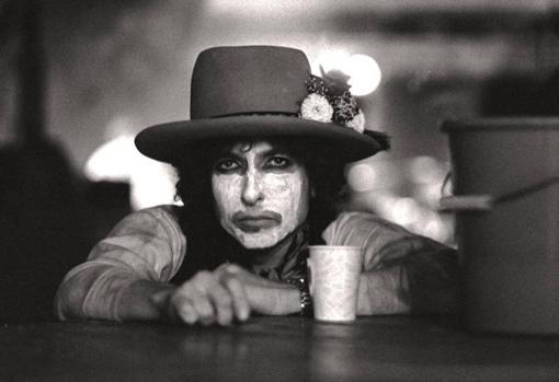 Dylan, maquillado antes de un concierto de la gira Rolling Thunder Revue