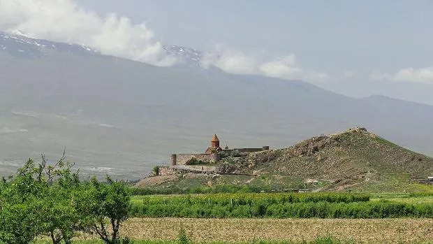El monasterio armenio de Khor Virap, en la llanura de Ararat