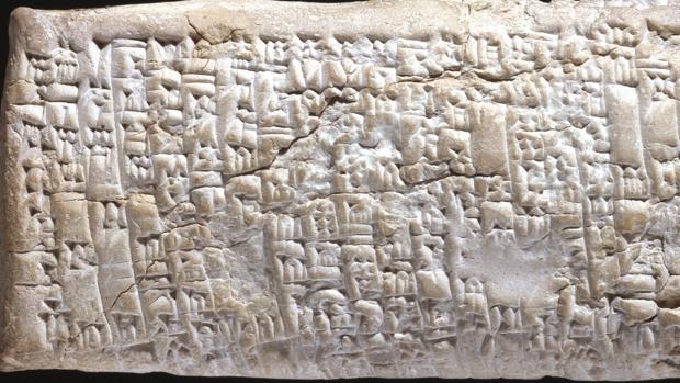 La tablilla escrita en acadio, procede de Ur, en el actual Irak