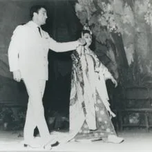 Montserrat Caballé, con el que sería su marido, Bernabé Martí, en una representación de &#039;Madama Butterfly&#039; en el Liceo, en 1963