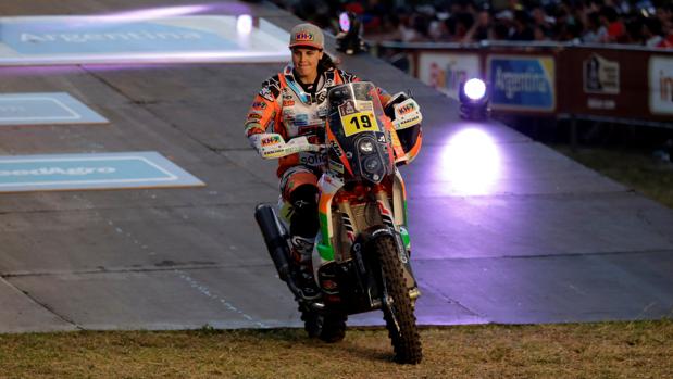 Laia Sanz, en la salida del Dakar 2017