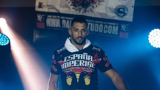El luchador valenciano Enoc Solves defenderá el cinturón internacional HdH en Madrid