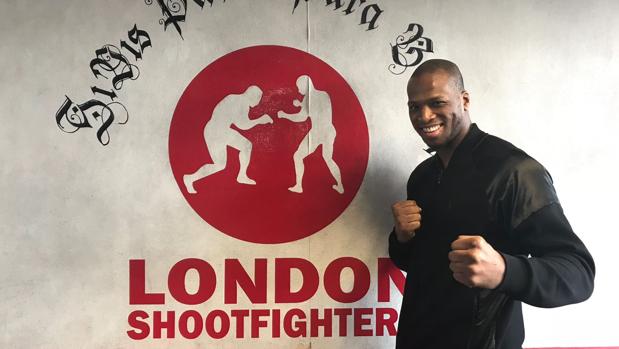 Michael «Venom» Page posa para ABC en el gimnasio London Shootfighers de Londres