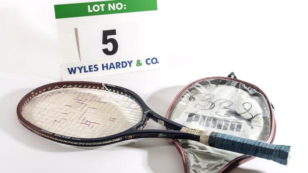 Algunos de los objetos que subasta Boris Becker