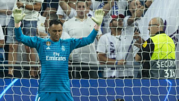 Keylor Navas, antes de comenzar un partido